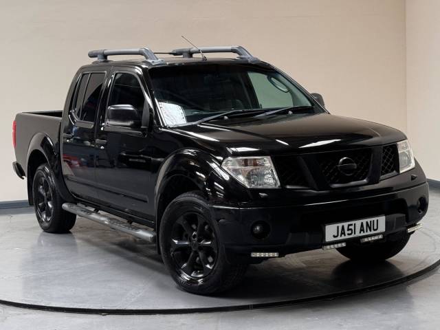 Nissan Navara 2.5 dCi Aventura 4dr Pickup Diesel Black