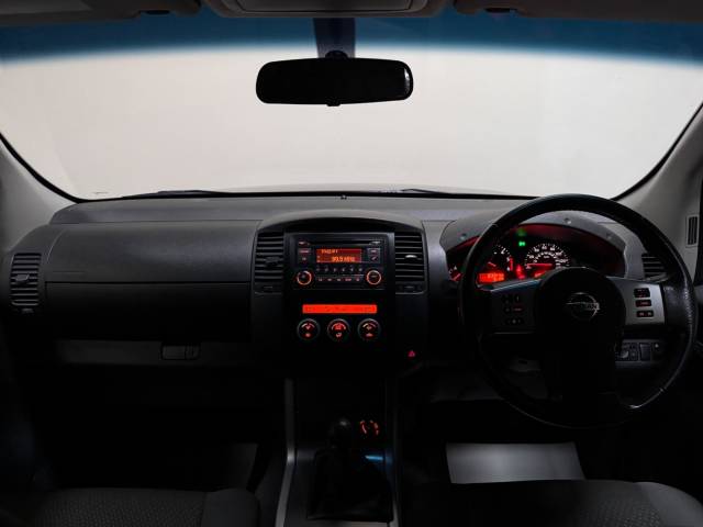 2014 Nissan Navara 2.5 dCi Acenta 4WD Euro 5 4dr