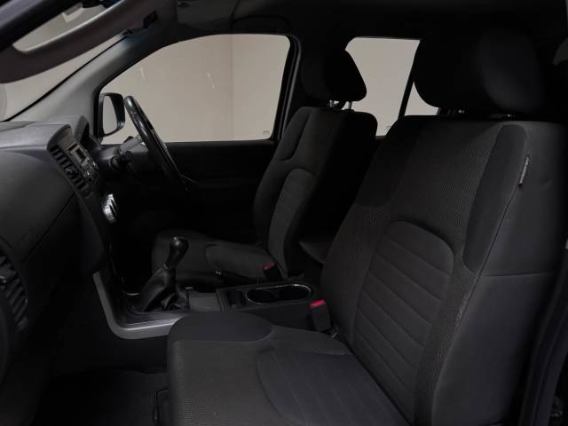 2014 Nissan Navara 2.5 dCi Acenta 4WD Euro 5 4dr