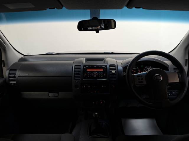 2014 Nissan Navara 2.5 dCi Visia 4WD Euro 5 4dr