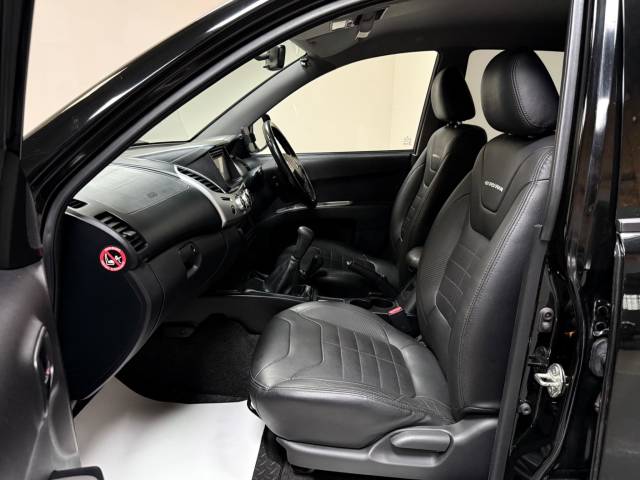 2014 Mitsubishi L200 2.5 DI-D Barbarian 4WD Euro 5 4dr (LB)