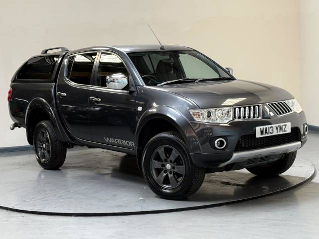 Mitsubishi L200 2.5 DI-D Warrior 4WD Euro 5 4dr (LB) Pickup Diesel Grey