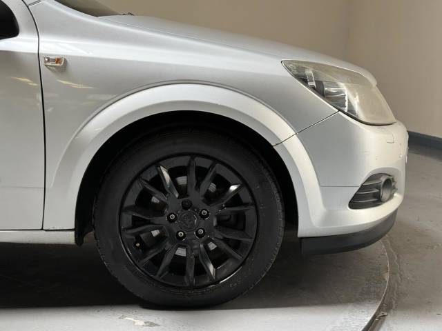 2010 Vauxhall Astra 1.4i 16v SRi Sport Hatch 3dr