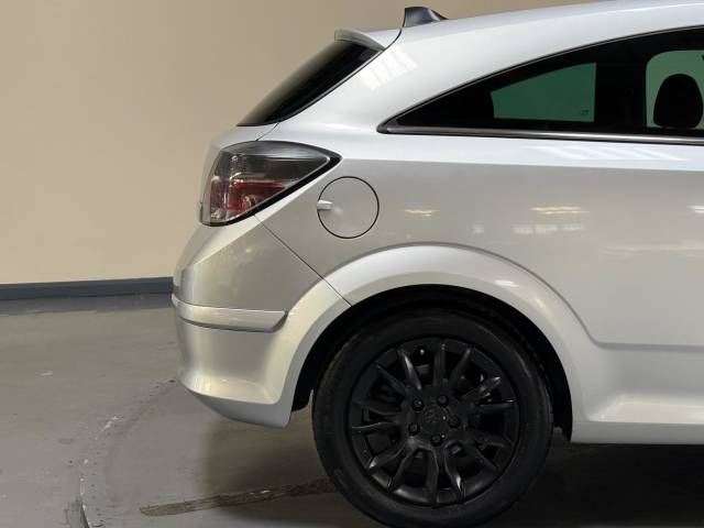 2010 Vauxhall Astra 1.4i 16v SRi Sport Hatch 3dr