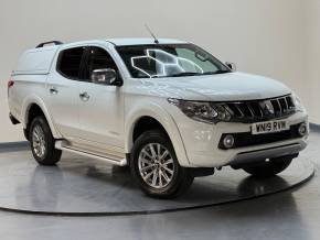 MITSUBISHI L200 2019 (19) at SELECT CARS & COMMERCIALS Luton