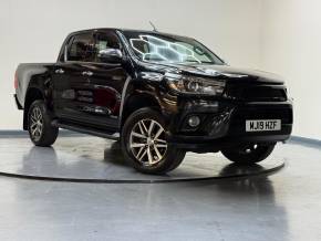 TOYOTA HILUX 2019 (19) at SELECT CARS & COMMERCIALS Luton
