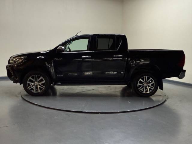 2019 Toyota Hilux 2.4 D-4D Invincible 4WD Euro 6 (s/s) 4dr (TSS)