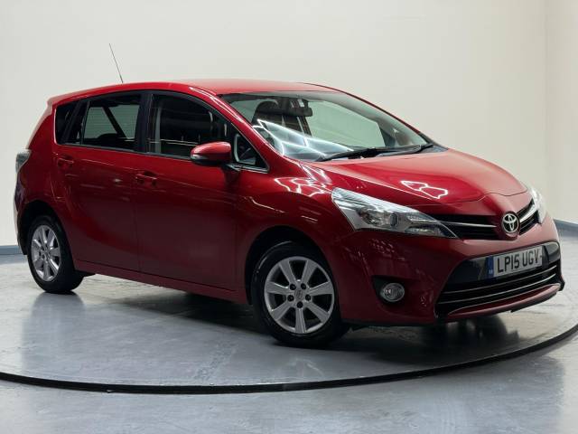 Toyota Verso 1.8 V-Matic Icon Multidrive S Euro 6 5dr MPV Petrol Red