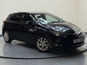 TOYOTA AURIS 2017 (67) at SELECT CARS & COMMERCIALS Luton
