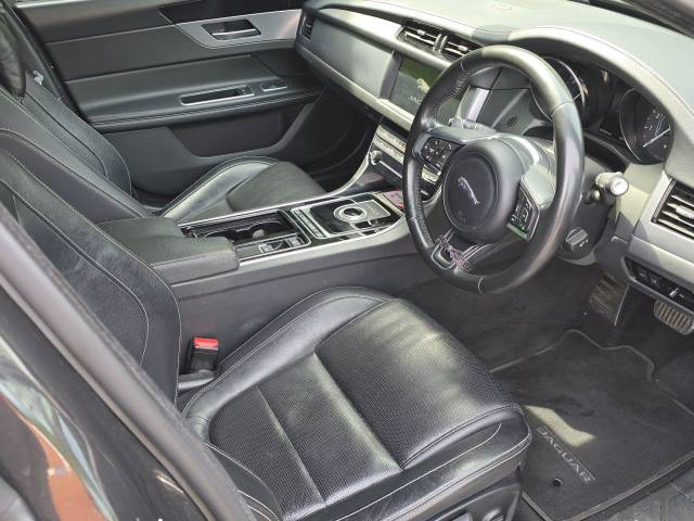 2020 Jaguar XF 2.0i R-Sport Auto Euro 6 (s/s) 4dr