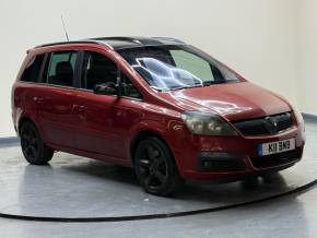 VAUXHALL ZAFIRA 2006 (06) at SELECT CARS & COMMERCIALS Luton