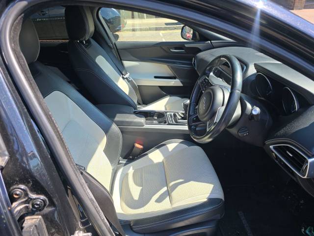 2015 Jaguar XE 2.0d R-Sport Euro 6 (s/s) 4dr