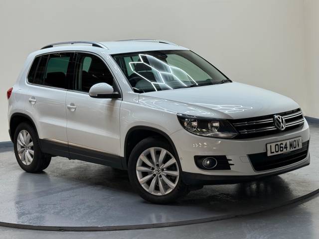 Volkswagen Tiguan 2.0 TDI BlueMotion Tech Match 2WD Euro 5 (s/s) 5dr SUV Diesel White