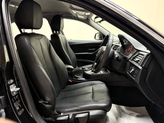 2013 BMW 3 Series 2.0 320i Luxury Auto Euro 6 (s/s) 4dr