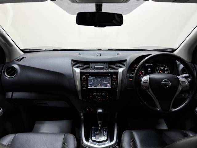 2019 Nissan Navara 2.3 dCi N-Guard Auto 4WD Euro 6 4dr