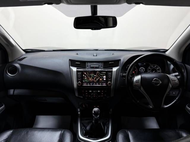 2020 Nissan Navara 2.3 dCi Tekna 4WD Euro 6 (s/s) 4dr