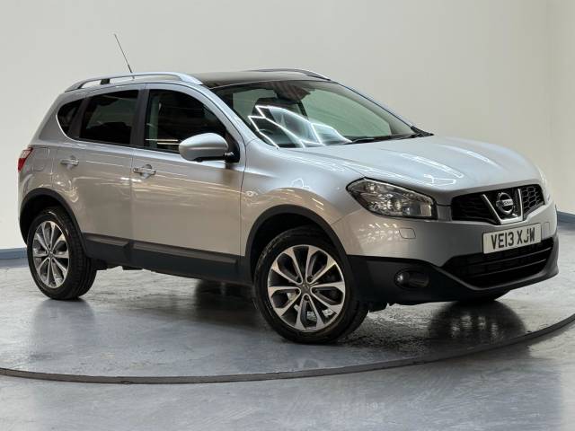 Nissan Qashqai 1.6 dCi Tekna 2WD Euro 5 5dr (AVM) SUV Diesel Silver