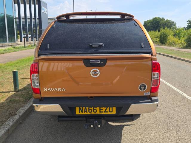 2016 Nissan Navara 2.3 dCi Tekna Auto 4WD Euro 6 4dr