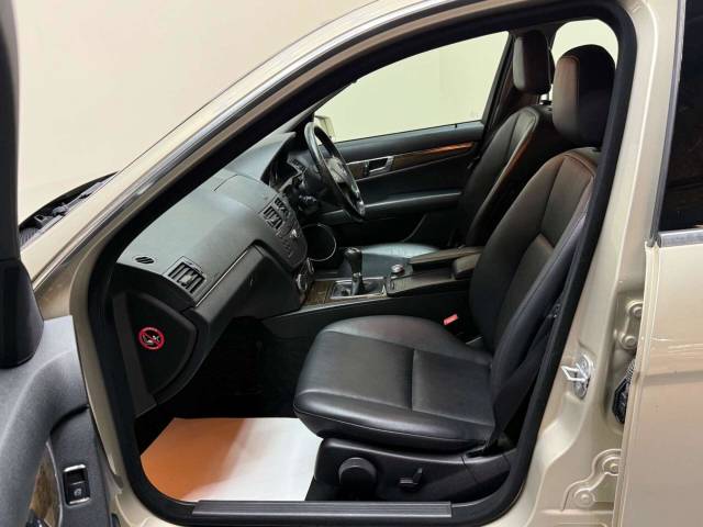 2010 Mercedes-Benz C Class 2.1 C220 CDI BlueEfficiency Elegance Euro 5 4dr