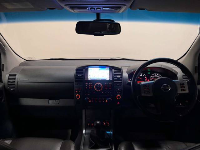 2011 Nissan Navara 2.5 Navara Tekna Double Cab dCi 188 4WD 5dr