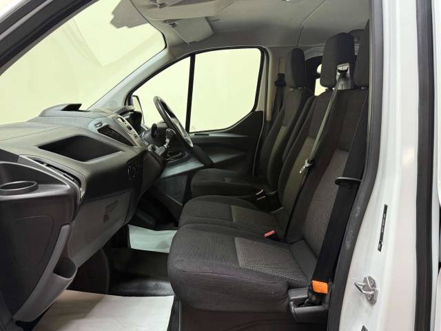 2017 Ford Transit Custom 2.0 TDCi 290 Combi Van 6dr Diesel Manual L1 H1 (157 g/km, 128 bhp)