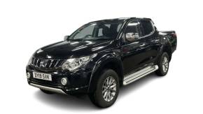MITSUBISHI L200 2019 (19) at SELECT CARS & COMMERCIALS Luton
