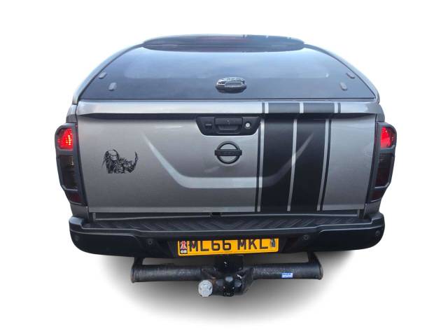 2016 Nissan Navara 2.3 Navara Tekna dCi Auto 4WD 5dr