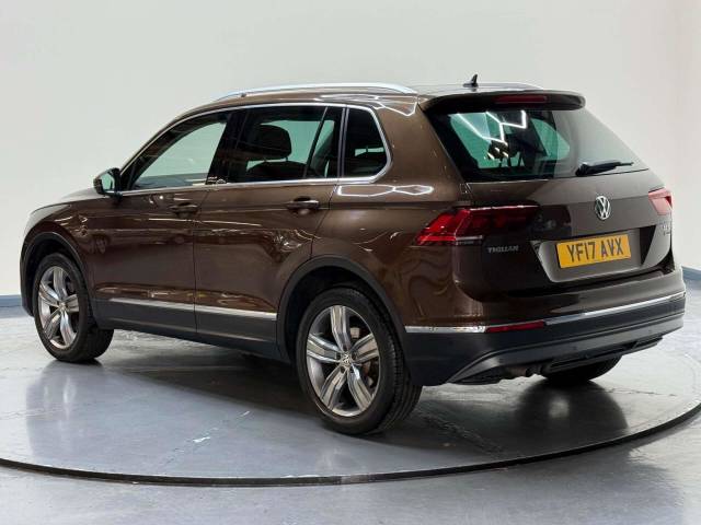 2017 Volkswagen Tiguan 2.0 TDI BlueMotion Tech SEL DSG 4Motion Euro 6 (s/s) 5dr