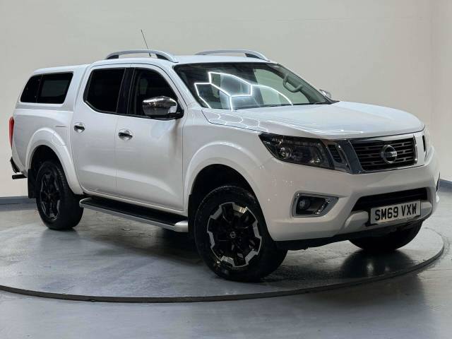 Nissan Navara 2.3 Navara Tekna dCi Auto 4WD 5dr SUV Diesel White