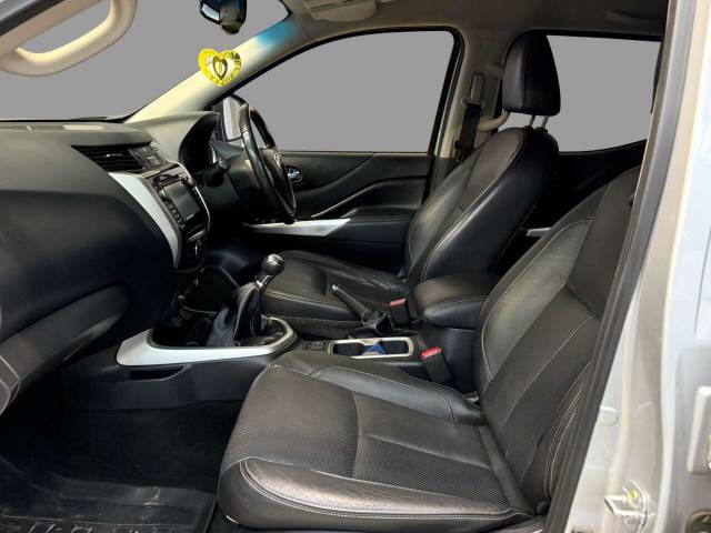 2017 Nissan Navara 2.3 Navara Tekna dCi 4WD 5dr