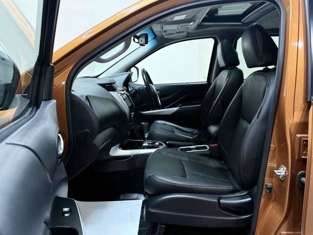 2017 Nissan Navara 2.3 Navara Tekna dCi Auto 4WD 5dr