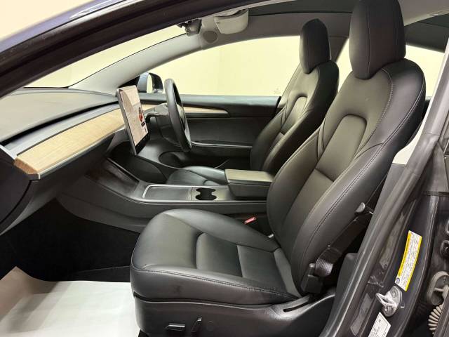 2021 Tesla Model 3 Model 3 Standard Range + 4dr