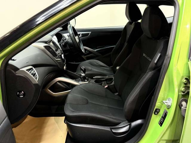 2013 Hyundai Veloster 1.6 Veloster GDi 4dr
