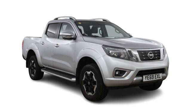 Nissan Navara 2.3 Navara Tekna dCi Auto 4WD 5dr SUV Diesel Silver