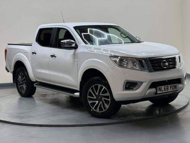 Nissan Navara 2.3 Navara Acenta+ dCi Auto 4WD 5dr SUV Diesel White