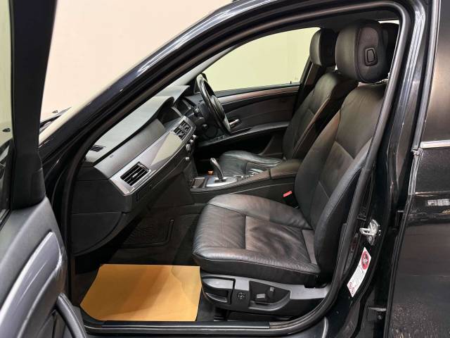 2009 BMW 5 Series 2.0 520d SE Business Edition Auto 5dr