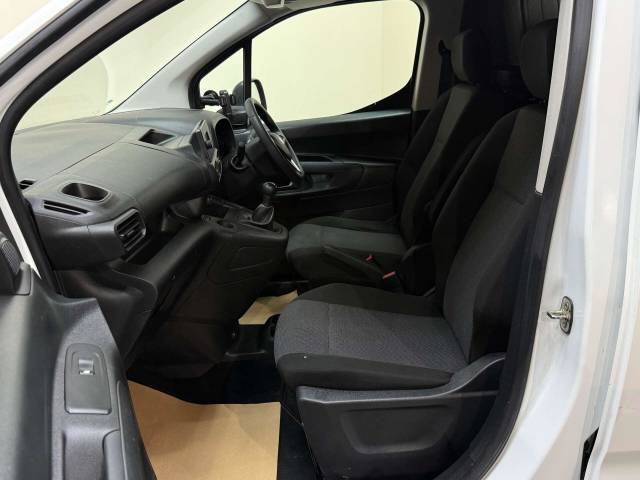2021 Vauxhall Combo 1.5 Combo 2300 Dynamic TD
