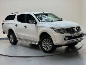 MITSUBISHI L200 at SELECT CARS & COMMERCIALS Luton