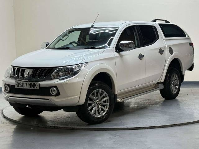 2017 Mitsubishi L200 2.4 L200 Barbarian DI-D Auto 4WD