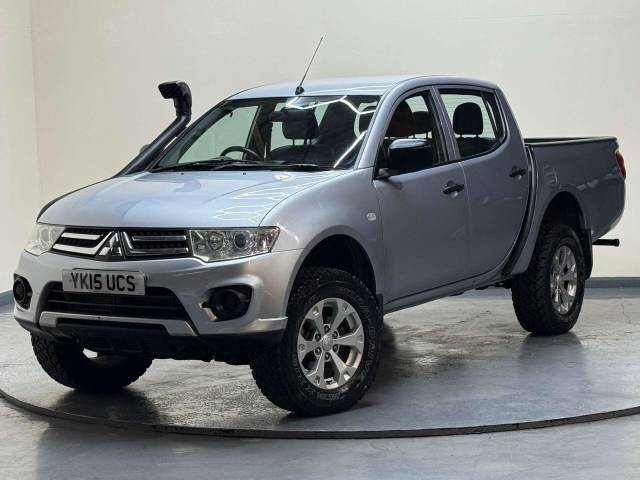 2015 Mitsubishi L200 2.5 L200 4Work LWB Double Cab DI-D 4x4 4WD 5dr