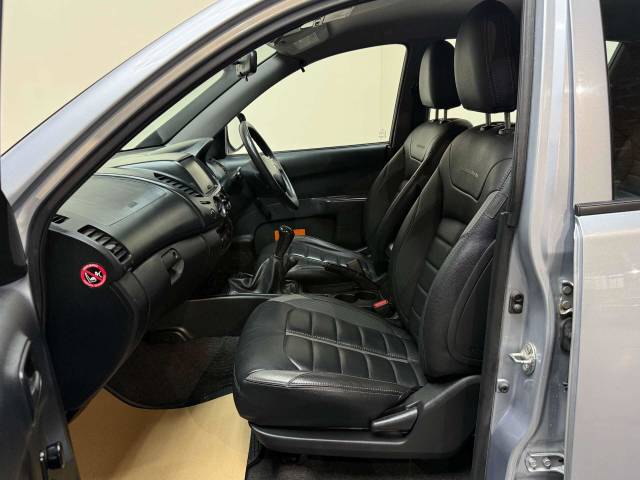 2015 Mitsubishi L200 2.5 L200 4Work LWB Double Cab DI-D 4x4 4WD 5dr