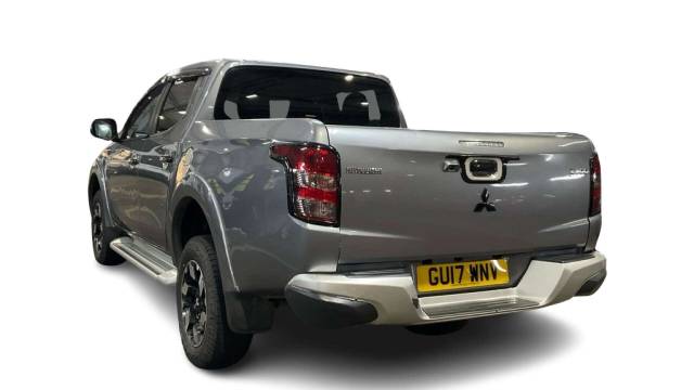 2017 Mitsubishi L200 2.4 L200 Barbarian DI-D Auto 4WD