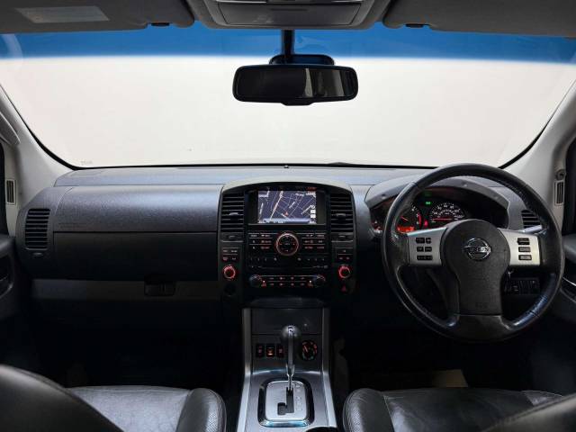 2014 Nissan Navara 2.5 Navara Tekna dCi Auto 4WD 5dr
