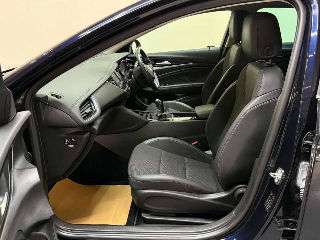 2018 Vauxhall Insignia 1.5 Insignia SRi T 5dr