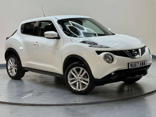 Nissan Juke 1.6 Juke Acenta CVT 5dr SUV Petrol White