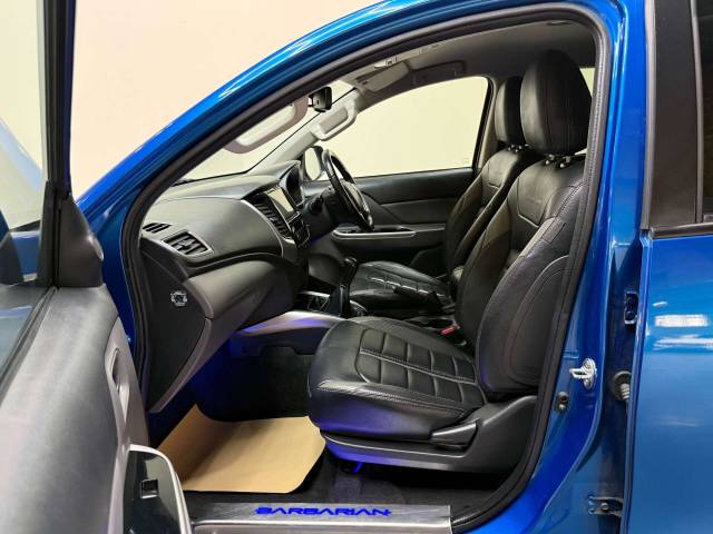2019 Mitsubishi L200 2.4 L200 Barbarian DI-D 4WD