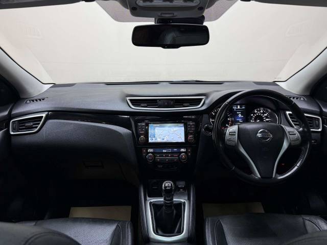 2014 Nissan Qashqai 1.5 Qashqai Tekna dCi 5dr