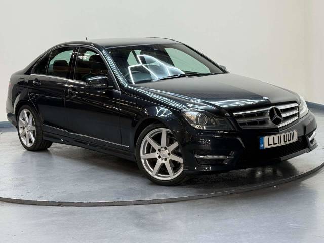 Mercedes-Benz C Class 1.8 C180 Sport BlueEfficiency Auto 4dr Saloon Petrol Black