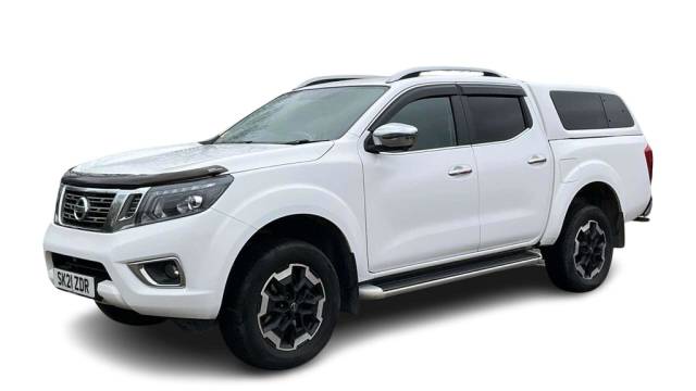 Nissan Navara 2.3 Navara Tekna dCi Auto 4WD 5dr SUV Diesel White
