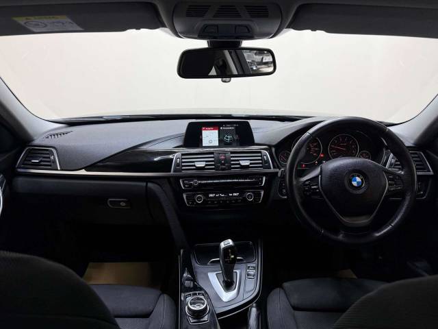 2017 BMW 3 Series 1.5 318i Sport Auto 5dr